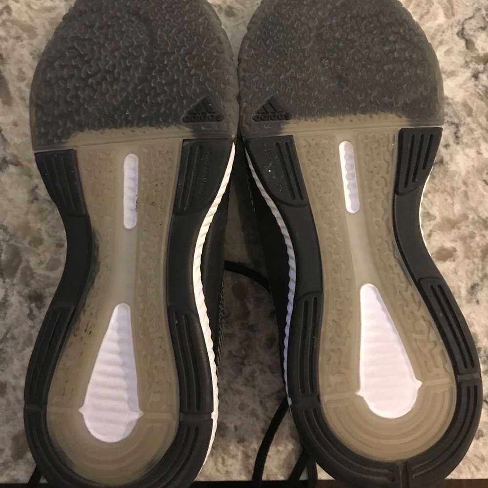 Adidas Women’s volleyball shoes - Picture 4 of 5